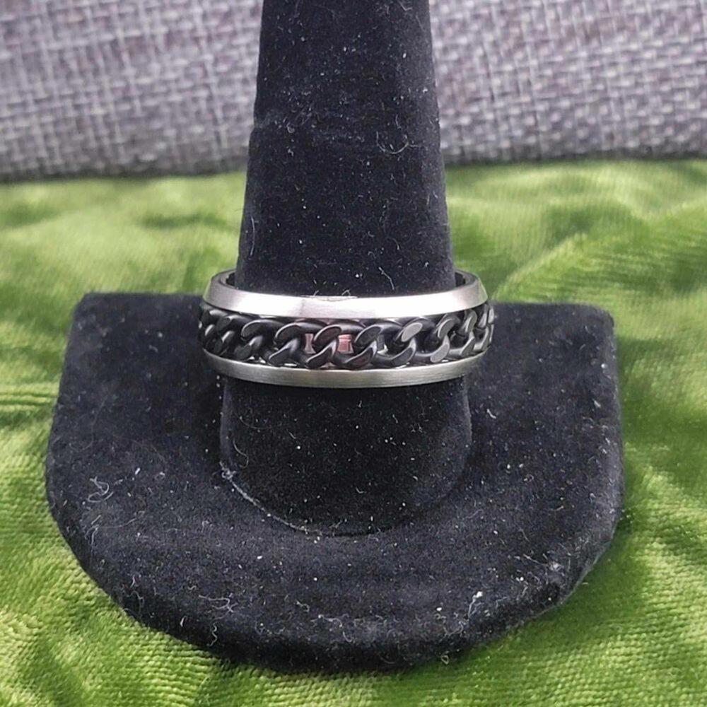 Spikes Silver and Black Chain Ring / Stainless Steel / Size 12